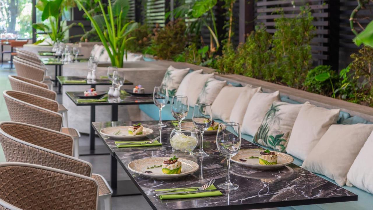 מלון Pullman Santiago El Bosque מראה חיצוני תמונה The Terrace