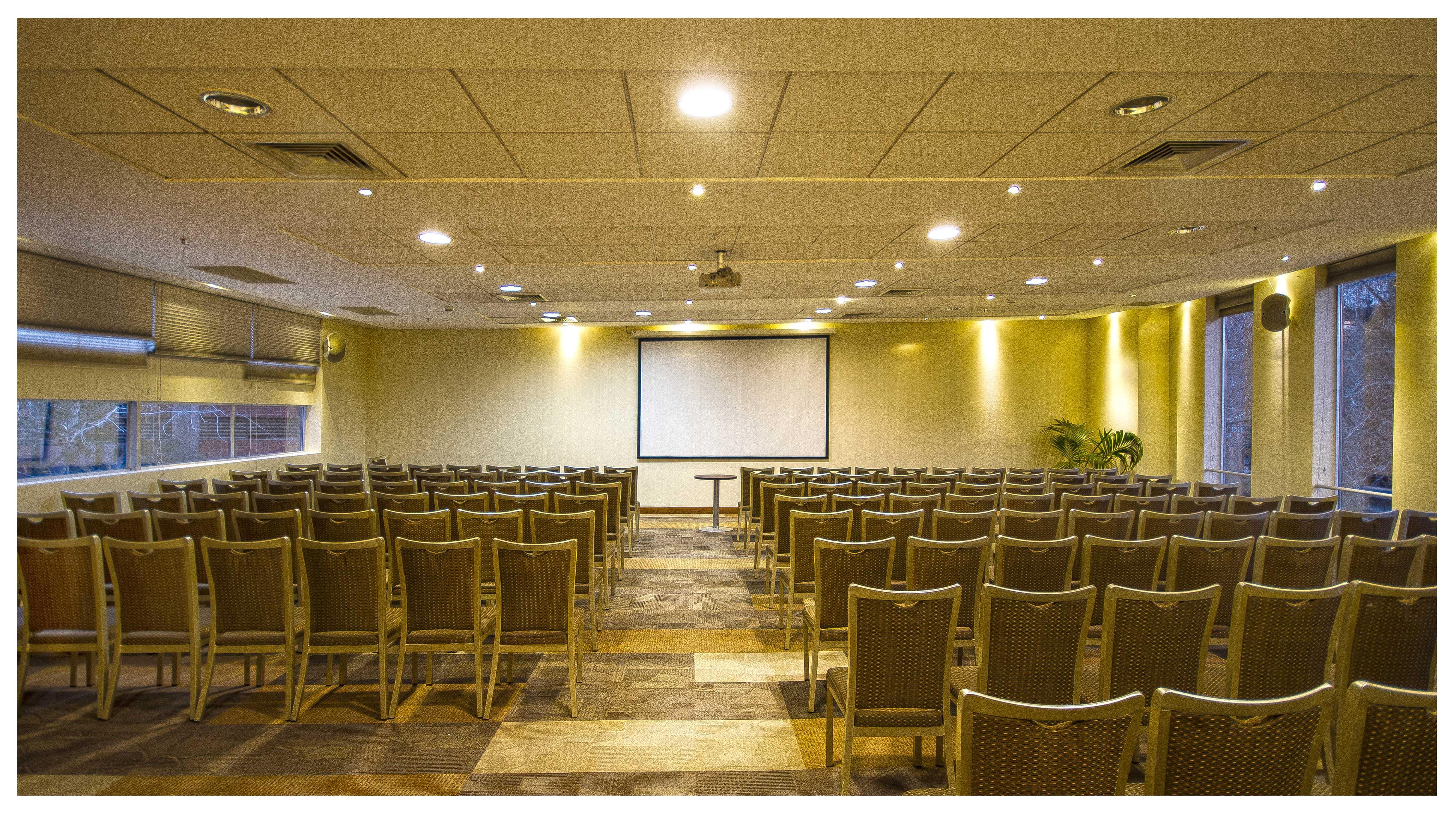 מלון Pullman Santiago El Bosque מראה חיצוני תמונה The Auditorium