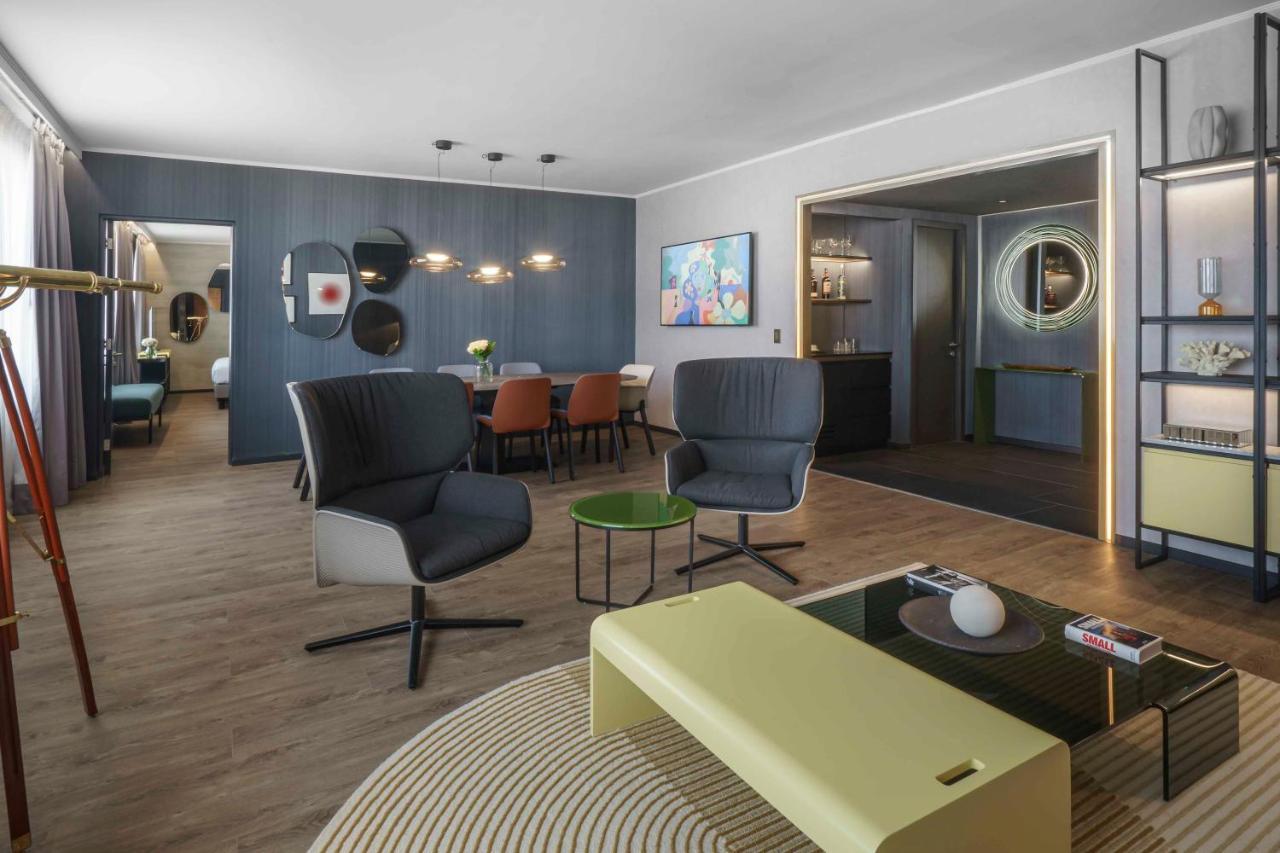 מלון Pullman Santiago El Bosque מראה חיצוני תמונה Suite at the Hotel